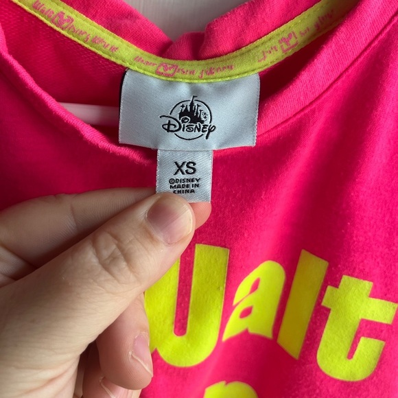 Walt Disney World Girls Pink/Yellow Neon Graphic Logo Print Cropped Tee Size XS - Picture 3 of 6